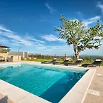 빌라 Casa Leone By Istra Vacation