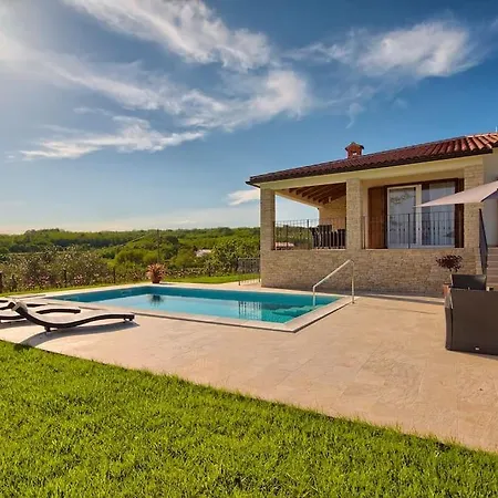 Casa Leone By Istra Vacation Villa *
