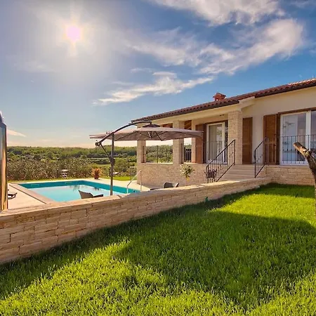 Villa Casa Leone By Istra Vacation Žminj