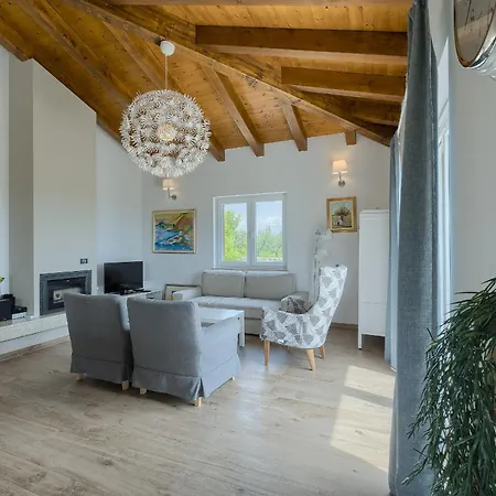 Casa Leone By Istra Vacation * Žminj
