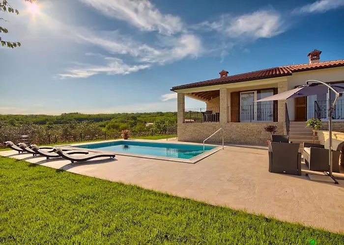 Casa Leone By Istra Vacation Villa *