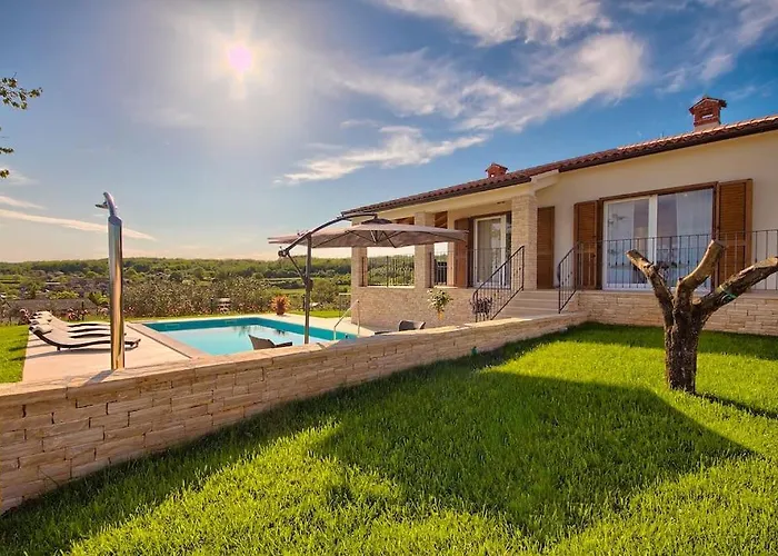 Villa Casa Leone By Istra Vacation Žminj