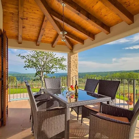 Casa Leone By Istra Vacation Βίλα Žminj