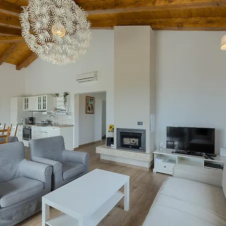 Villa Casa Leone By Istra Vacation Žminj