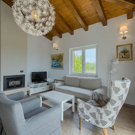 Villa Casa Leone Žminj