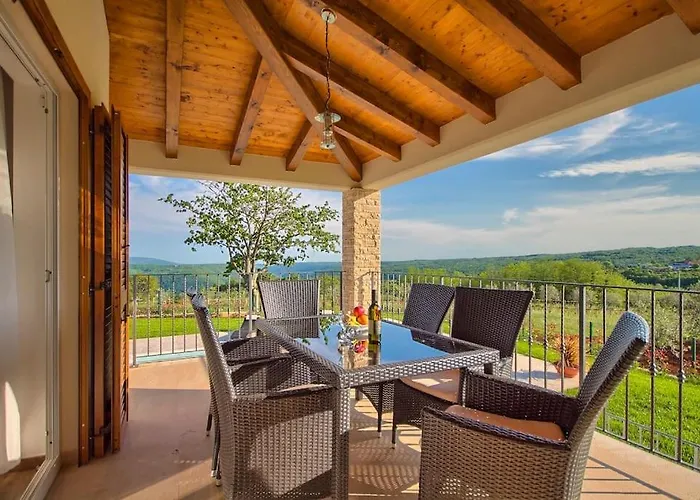 Casa Leone By Istra Vacation Villa Žminj